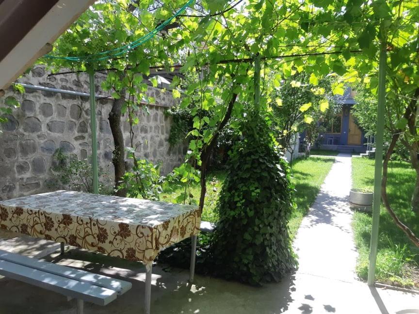 Andranik B&B Goris Εξωτερικό φωτογραφία