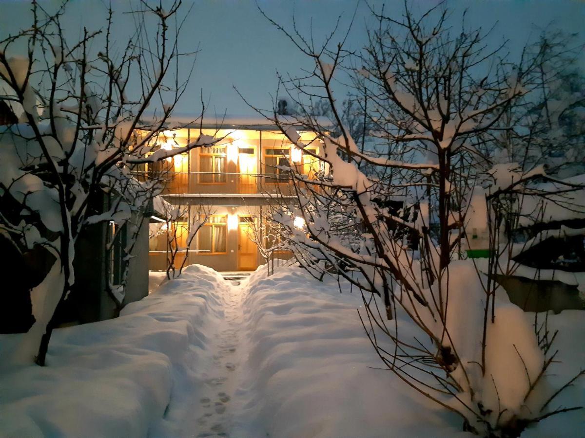 Andranik B&B Goris Εξωτερικό φωτογραφία